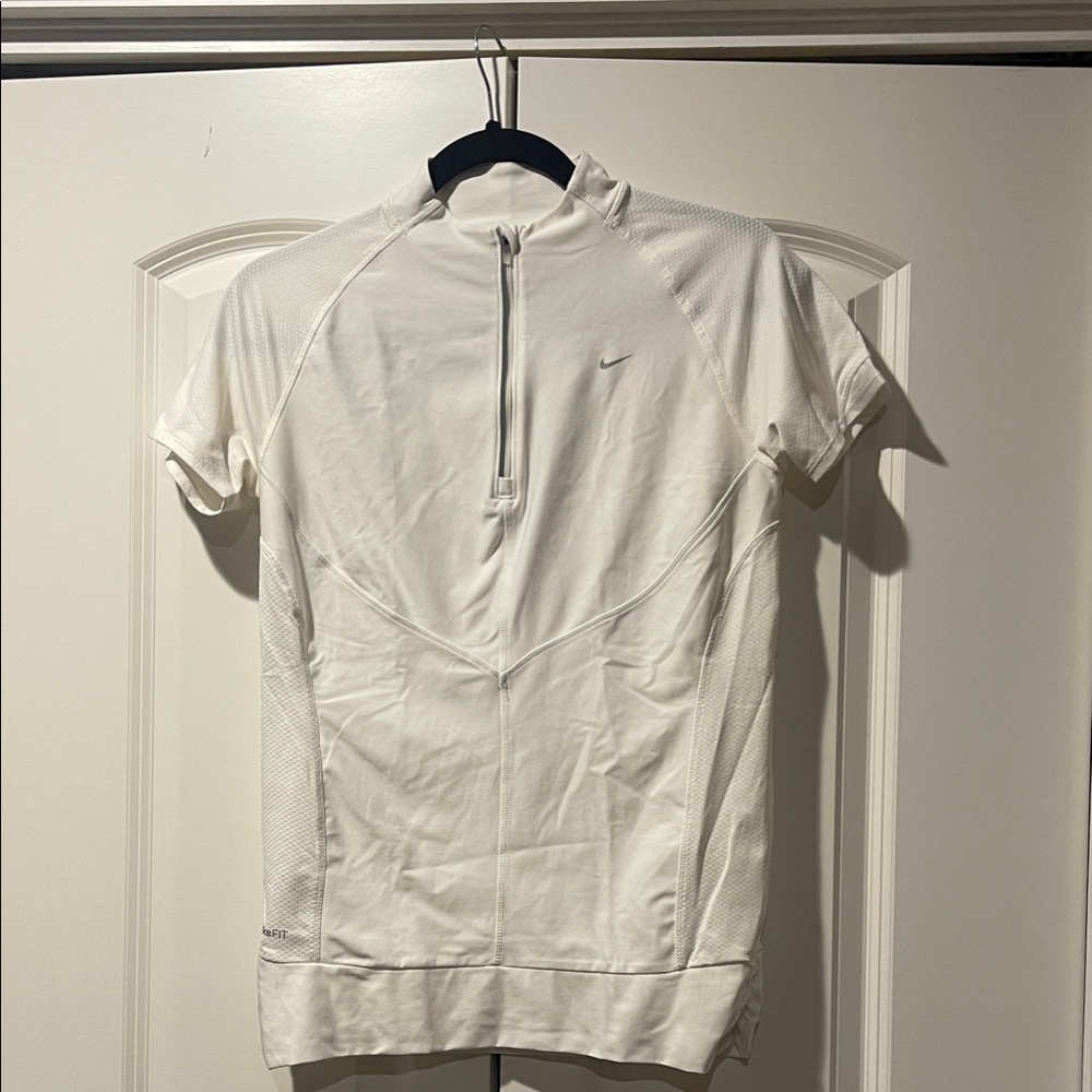 Nike Fit Dry Women’s White Short Sleeve Performance top